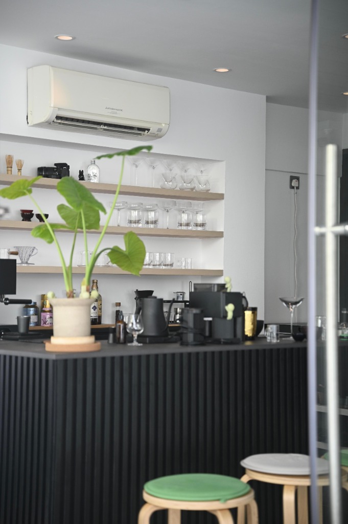 Modern wood and glass staircase side profile